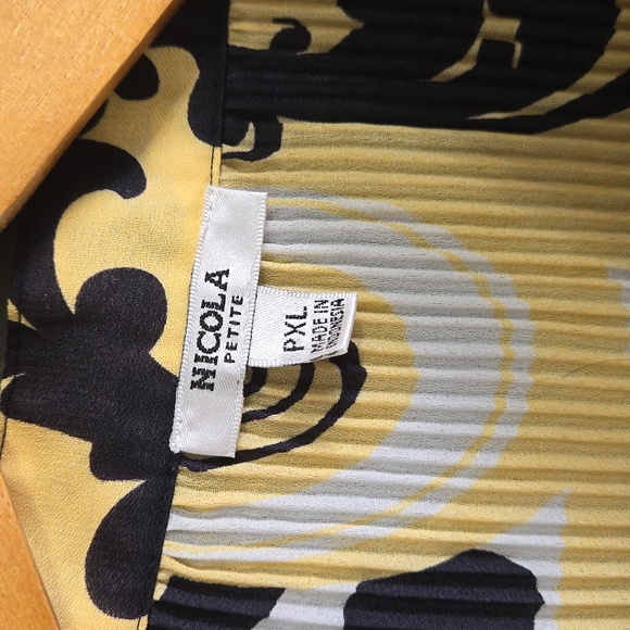 Nicola Short Sleeve Top - Picture 5 of 6